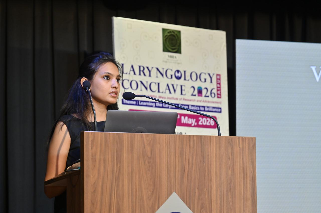 Dr. Payal Kumbhat presenting at a conference